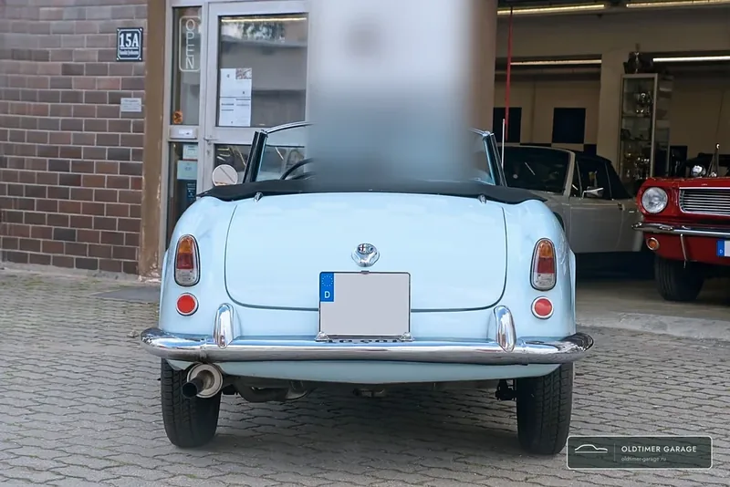 Giulietta Spider, вид сзади