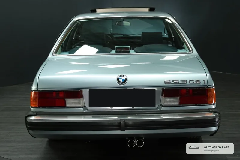 BMW 633CSi, вид сзади