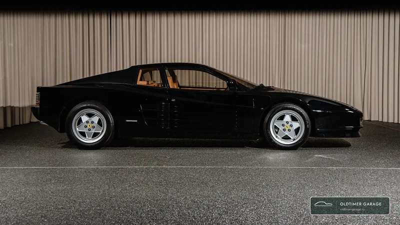 Testarossa, вид сбоку