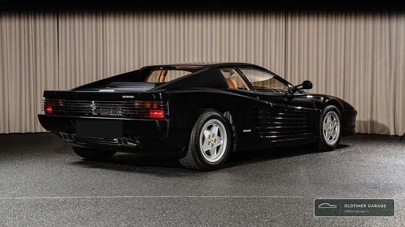 Testarossa, вид сзади три четверти