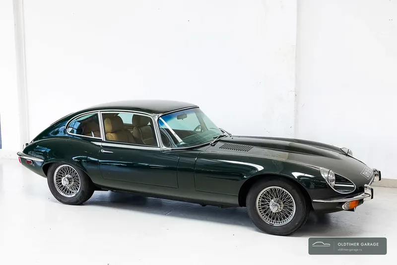 Jaguar E-Type, вид сбоку спереди