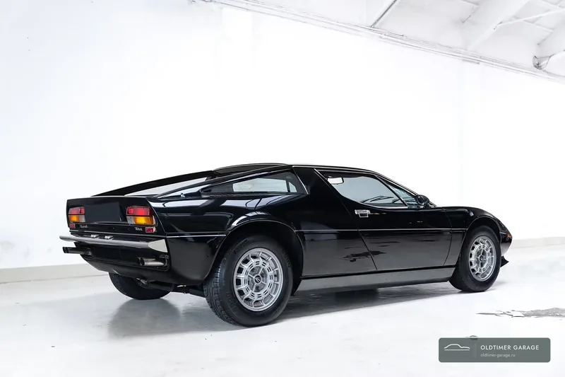 Maserati Merak, вид сзади три четверти