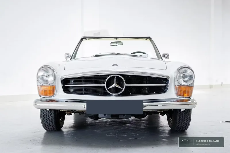 Mercedes-Benz 250 SL, вид спереди