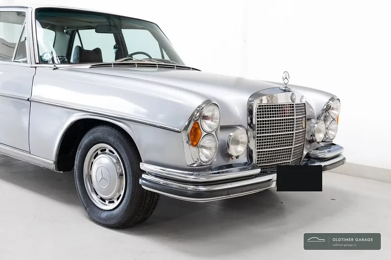 Mercedes-Benz 280 SEL 4.5, передняя часть