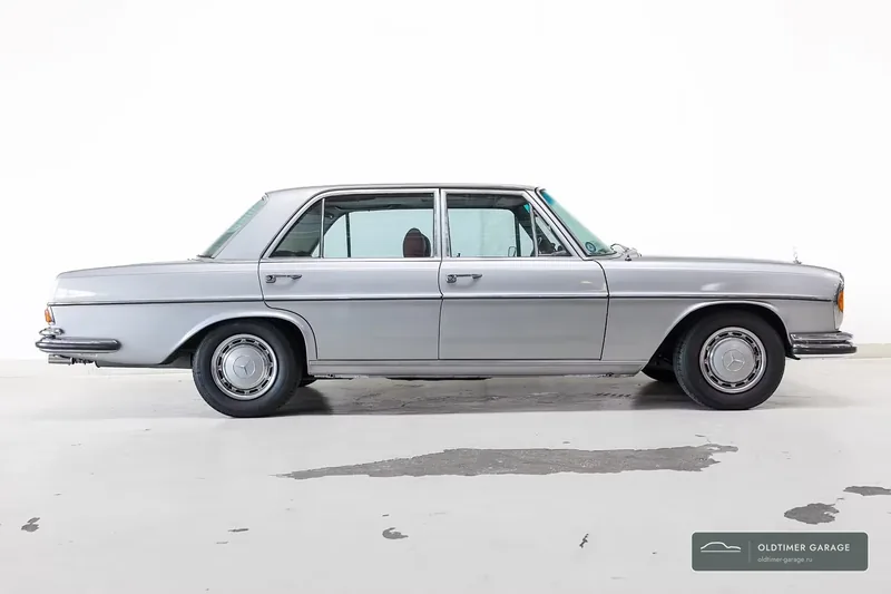 Mercedes-Benz 280 SEL 4.5, вид сбоку