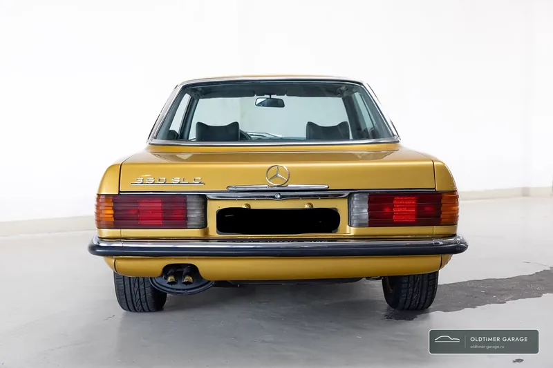 Mercedes-Benz 350 SLC, вид сзади