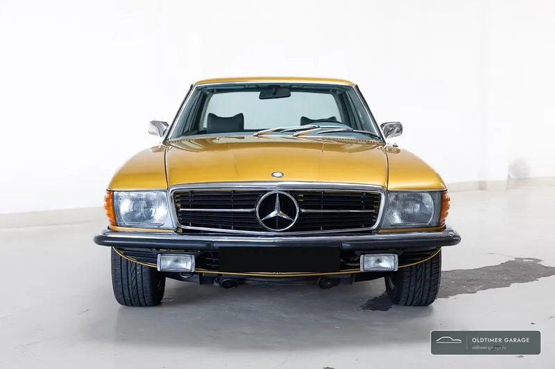Mercedes-Benz 350 SLC, вид спереди