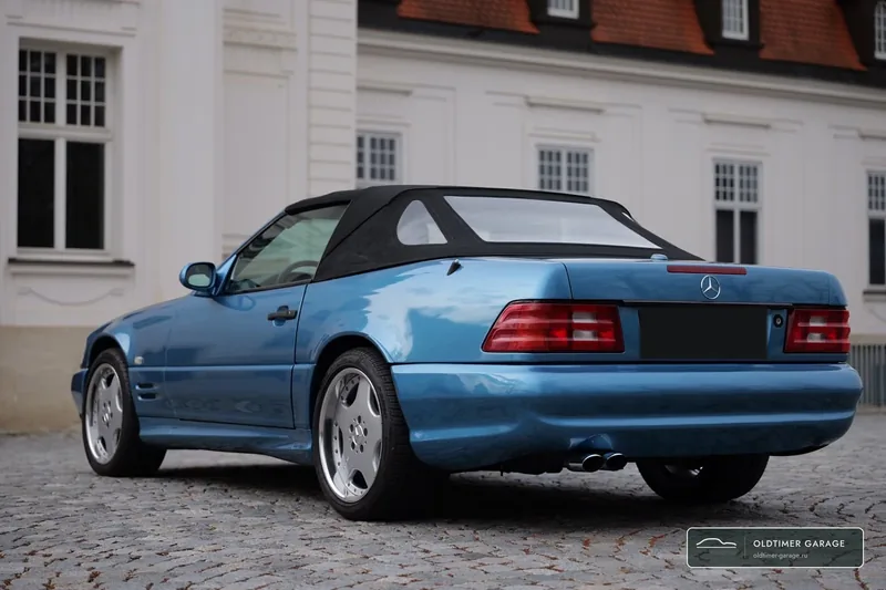 SL 60 AMG с верхом, вид сзади