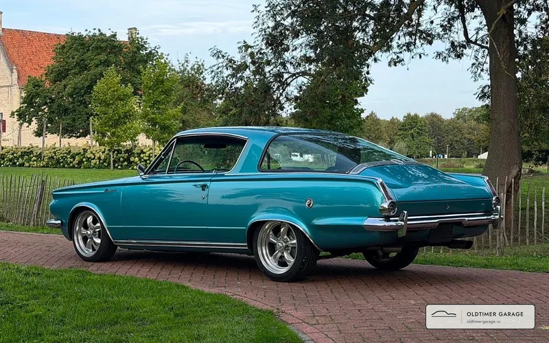 Plymouth Barracuda, вид сбоку