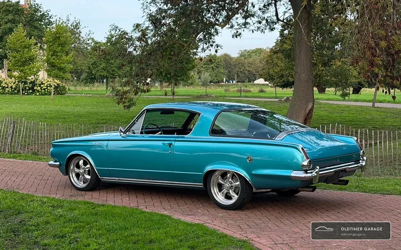 Plymouth Barracuda, вид сбоку сзади