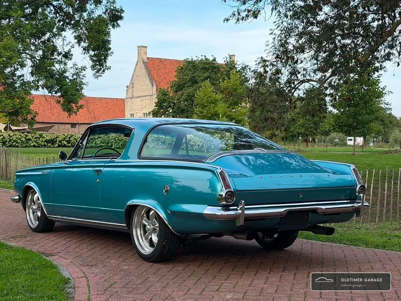 Plymouth Barracuda, вид сзади три четверти