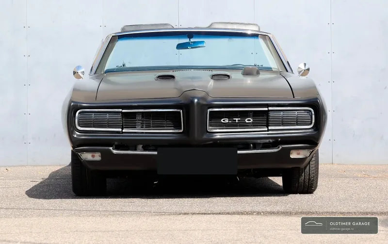 Pontiac GTO, вид спереди