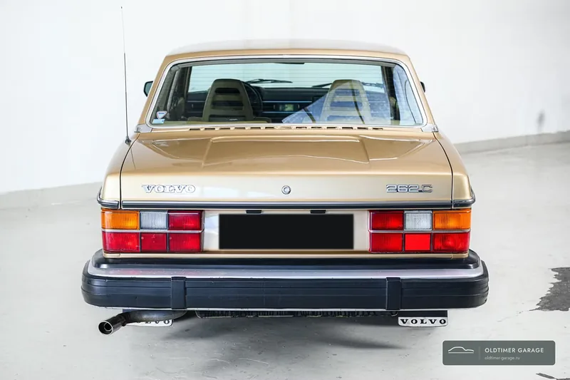 Volvo 262C, вид сзади